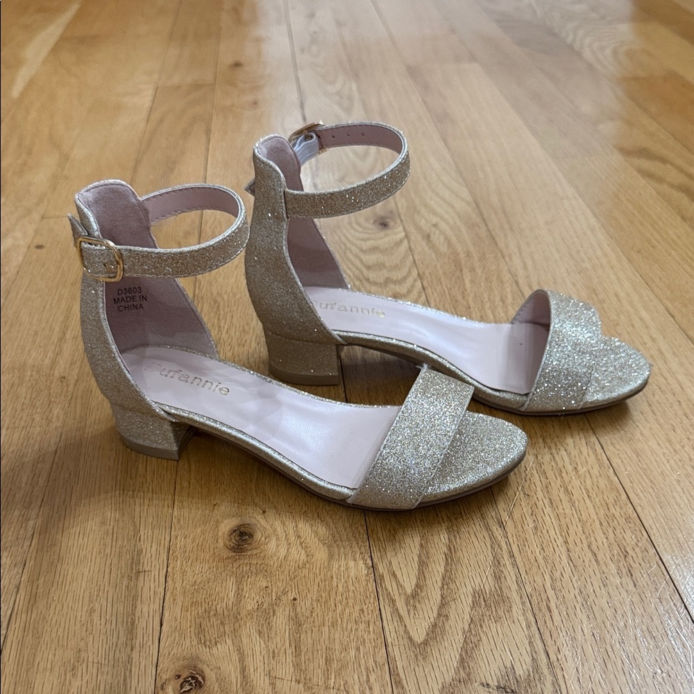 Girls Sparkling Gold Heeled Dress Shoes